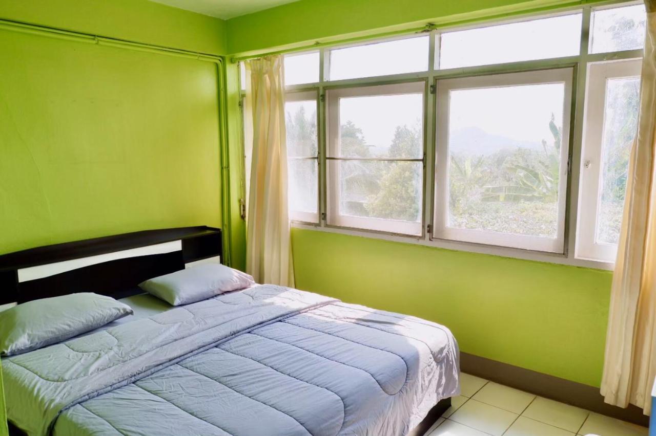 Chokchai Hotel Sai Yok Buitenkant foto