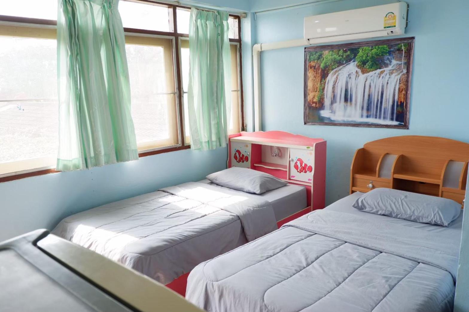 Chokchai Hotel Sai Yok Buitenkant foto