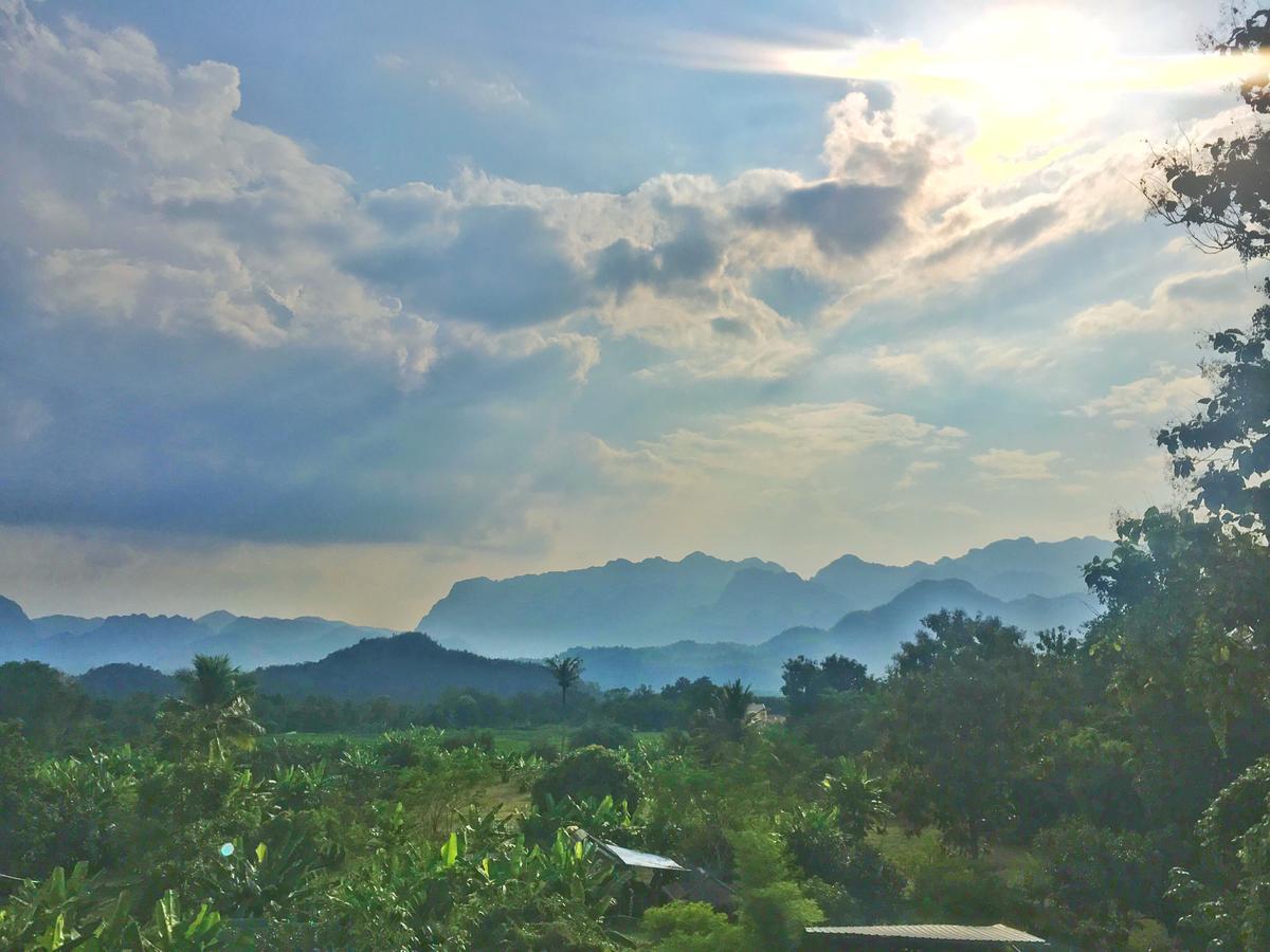 Chokchai Hotel Sai Yok Buitenkant foto